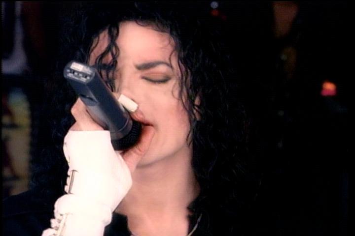 http://www.hdclips.ru/thumbnails/Vrazheskie/Michael%20Jackson/Give%20In%20To%20Me.vob/2b.jpg